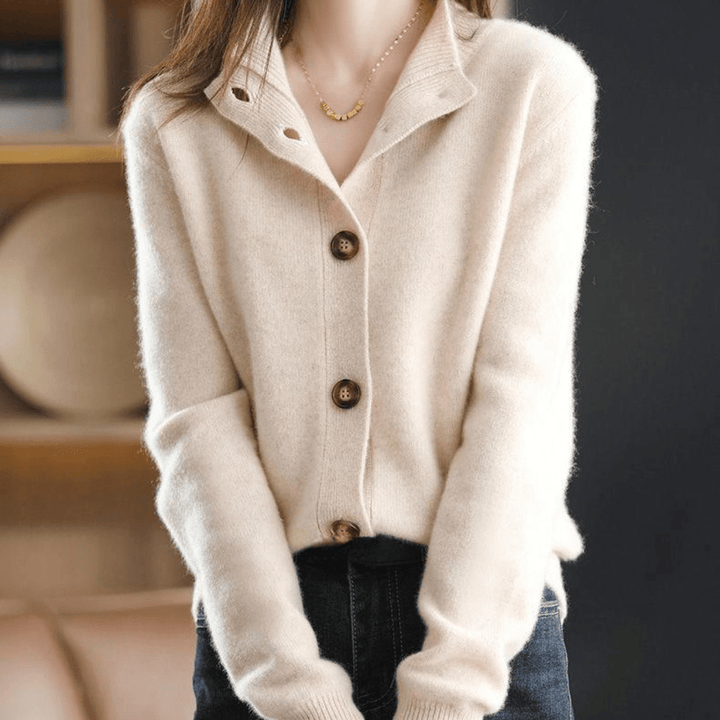 Elora – Gilet Tricoté Élégance & Confort