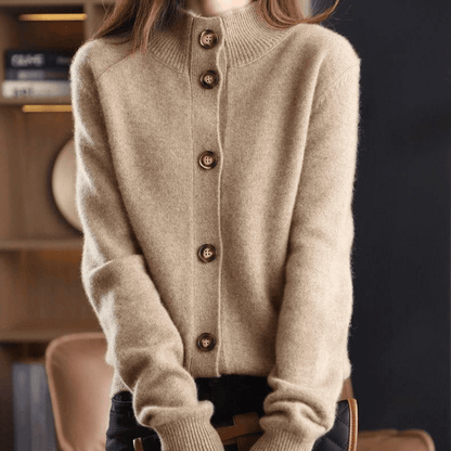 Elora – Gilet Tricoté Élégance & Confort