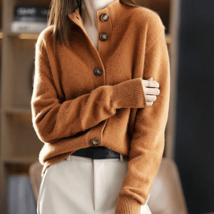 Elora – Gilet Tricoté Élégance & Confort