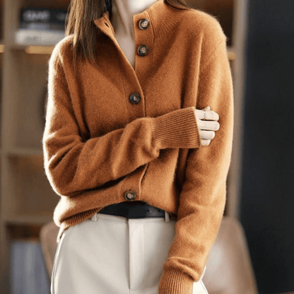 Elora – Gilet Tricoté Élégance & Confort